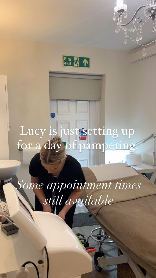 Saturday appointments available. Why not treat yourself 💆‍♀️ Call 📞 now x
